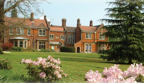 Hotel Oakwood House