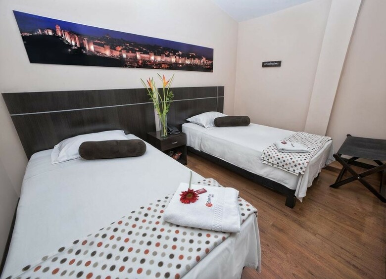 Hotel Platino Plaza
