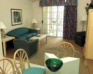 Hotel Desert Breezes Resort