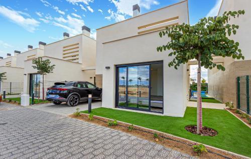 Gorgeous Home In Torre Pacheco With Heated Swimming Pool