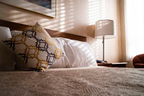 Posada Royal Inn And Suites At Guelph