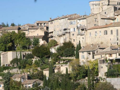 La Maison D � C�t�