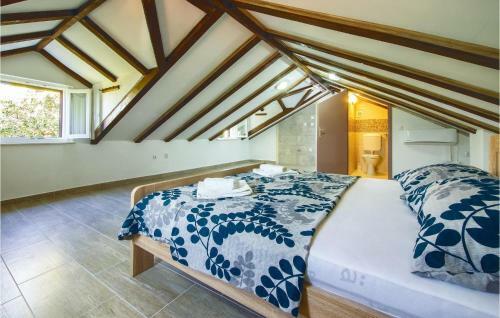 Holiday Home Pucisca 15