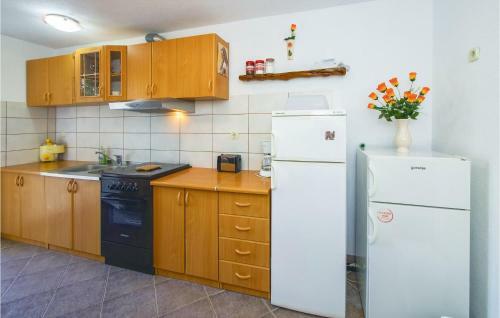 Holiday Home Pucisca 15