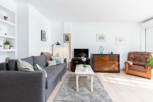 Lovely Apartment Next To The Beach