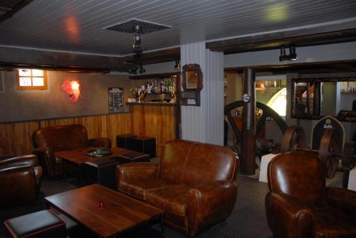 Hotel -restaurant Le Moulin De Villiers