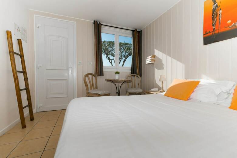 Hotel H�tel La Fianc�e Du Pirate