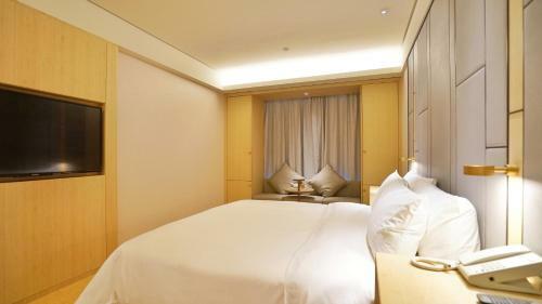 Ji Hotel Shanghai Huai Hai