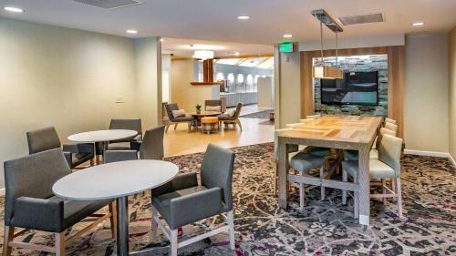 Hotel Residence Inn Anchorage Midtown