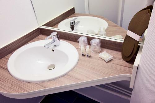 Hotel Kyriad Rouen-nord ~ Mont-st-aignan