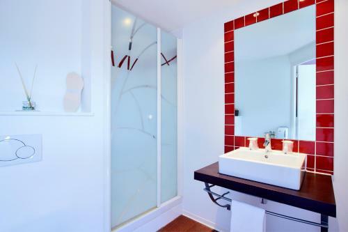 Hotel Kyriad Rouen-nord ~ Mont-st-aignan