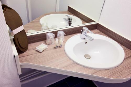 Hotel Kyriad Rouen-nord ~ Mont-st-aignan