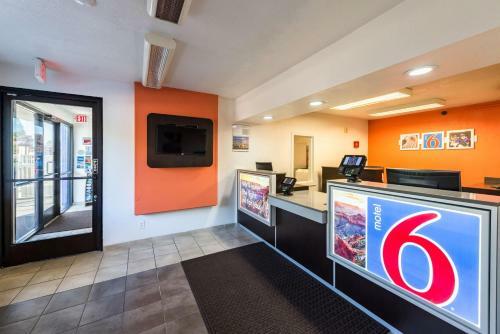 Motel 6 Reno West