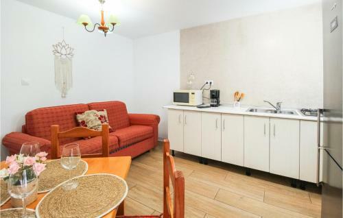 Nice Apartment In Sayalonga With Wifi And 2 Bedrooms
