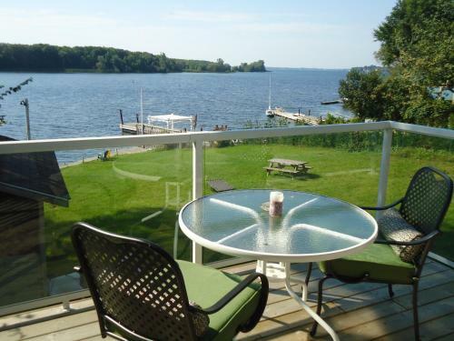 Posada Bayside Inn & Waterfront Suites