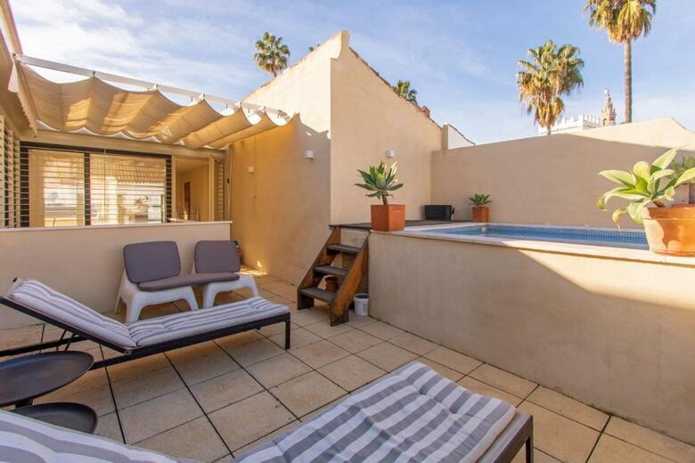 Alcazar Pool Villa By Valcambre