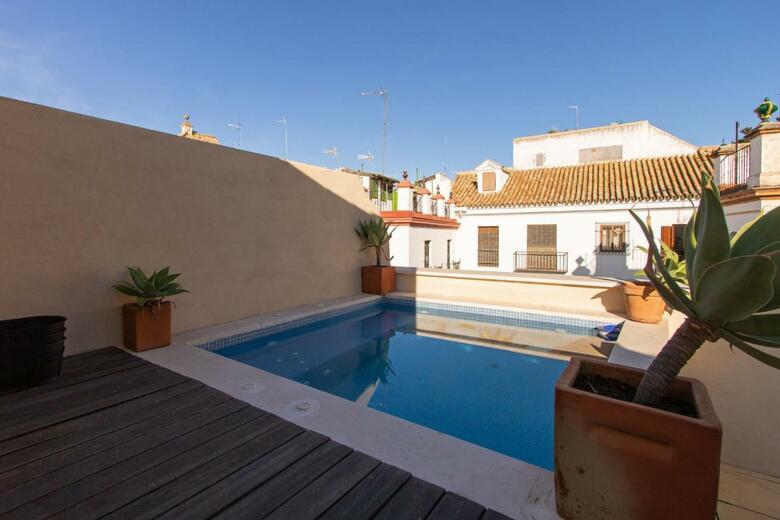 Alcazar Pool Villa By Valcambre