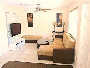 Lbs Villa Apartments By The Beach