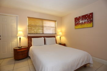 Lbs Villa Apartments By The Beach