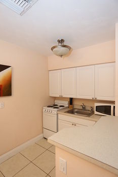 Lbs Villa Apartments By The Beach
