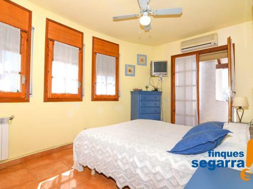Casa El Vendrell, 4 Dormitorios, 8 Personas - Es-320-3