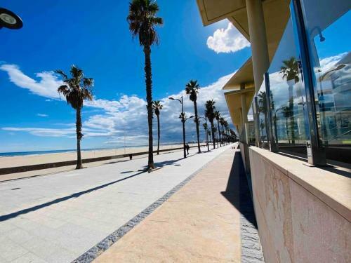 Stylish Apartment With Terrace On The Beachfrom