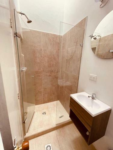 Casa Con Piscina En Unidad Cerrada