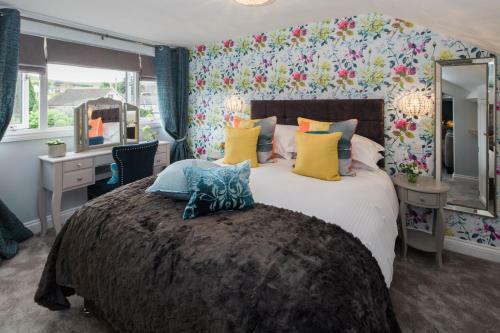 Hostal Elm House