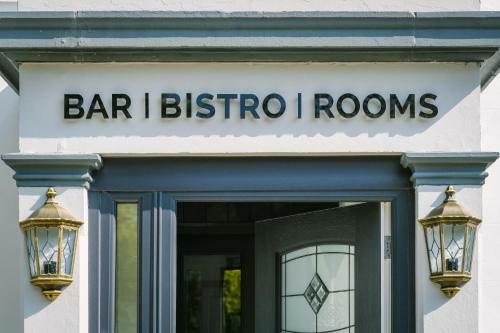 Hostal Elm House