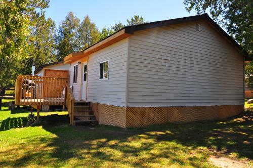 Okimot Lodge On Tomiko Lake