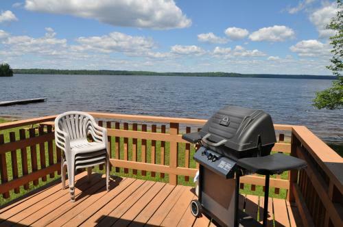 Okimot Lodge On Tomiko Lake