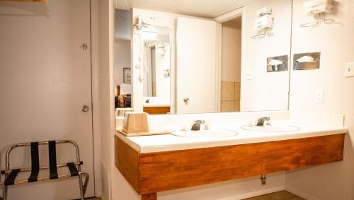 Motel Wayfarer Inn