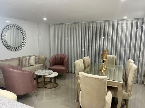 Lujoso Apartamento Norte De La Ciudad