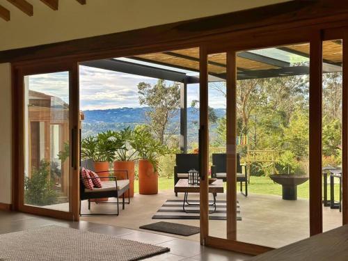 Casa Aran� - Vista Espectacular Y Mucho Jard�n