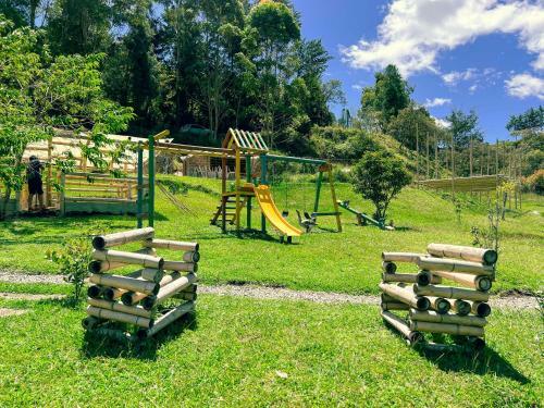 Aparthotel Los Lagos De Jas�