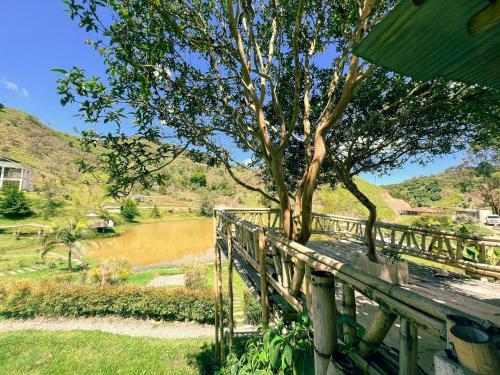 Aparthotel Los Lagos De Jas�