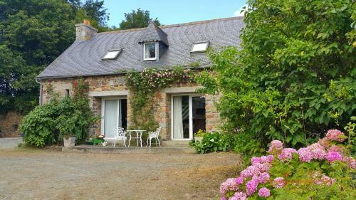 Manoir De Kerguezennec Holiday Home