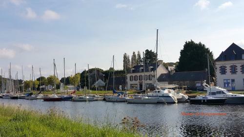 Manoir De Kerguezennec Holiday Home