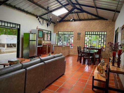 Finca Santa Clara, Rivera-huila