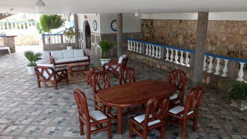 Villa Caba�a Tranquila: Piscina, Mar, Privacidad