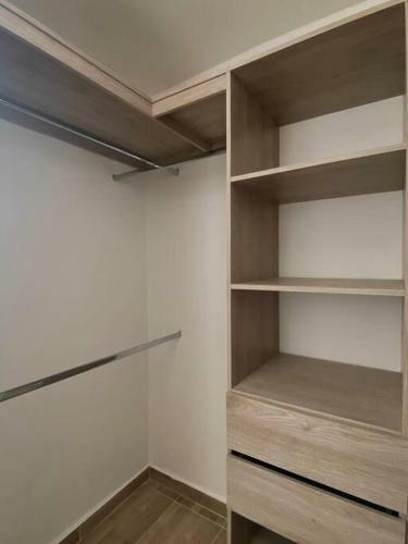 Apartamento Apto C�modo Cerca Al Mall Plaza