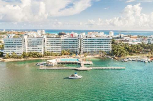 Apartamento En Sun Rise Con Espectacular Vista Al Mar Y Playa Privada