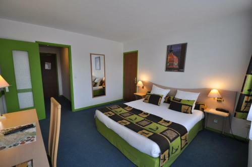 Hotel Logis Le Relais De La Vallee