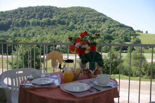 Hotel Logis Le Relais De La Vallee