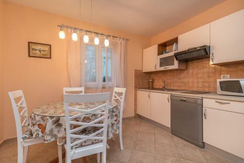 Hostal Guest House Bakica