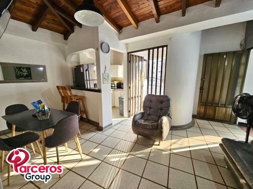 Amplio Apartamento En Circunvalar Por Parceros Group