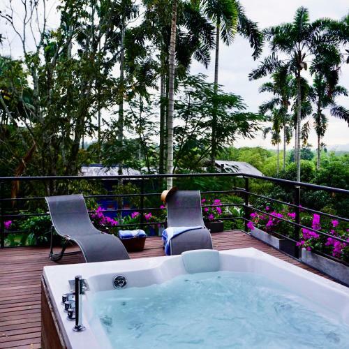 Nirvana Bed And Breakfast Eco Villa In Cerritos