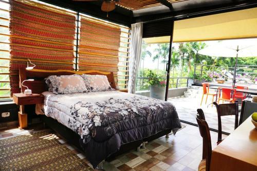 Nirvana Bed And Breakfast Eco Villa In Cerritos