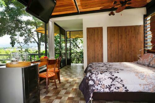 Nirvana Bed And Breakfast Eco Villa In Cerritos
