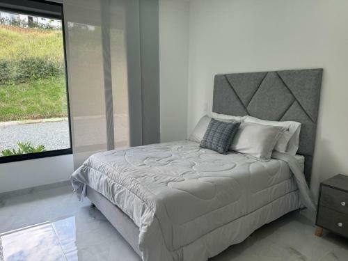 Moderna Casa Luxury Campestre En Pereira.
